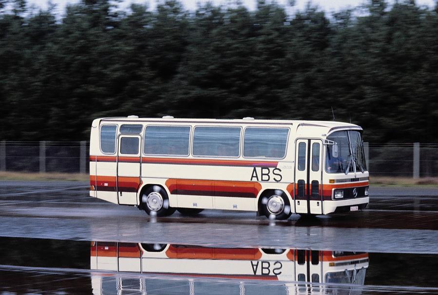  Mercedes-Benz O 303 9 1974 года  (фото 1 из 2)